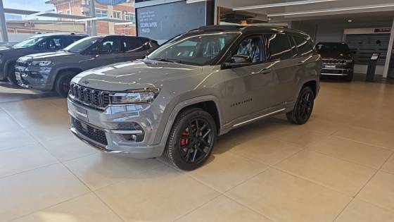 JEEP COMMANDER 2.0 HURRICANE 4 TURBO GASOLINA BLACKHAWK AT9